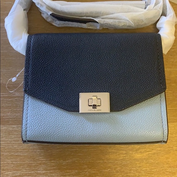 MICHAEL KORS small handbag - Picture 1 of 8